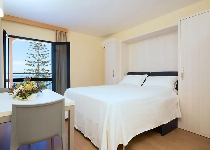 Dom Pedro Garajau 3* Caniço