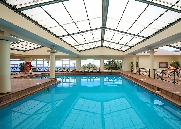 Dom Pedro Garajau Hotel 3*