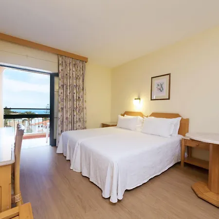 Dom Pedro Garajau Hotel