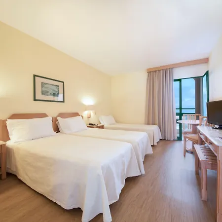 Dom Pedro Garajau Otel