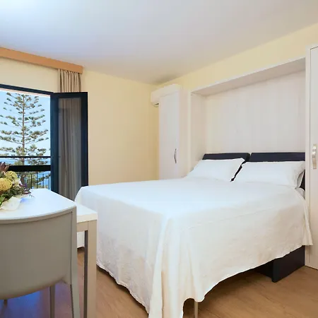 Garajau Madeira Hotel 3* קאניקו