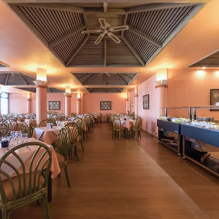 Garajau Madeira Hotel 3* קאניקו