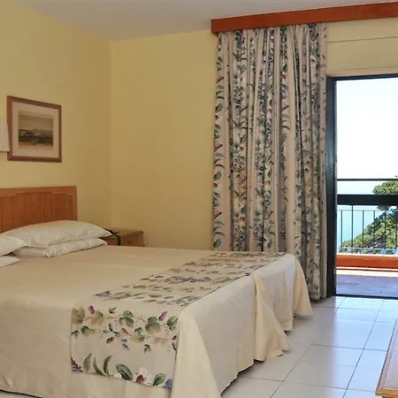 Dom Pedro Garajau Hotel 3*