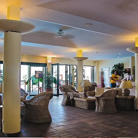 Garajau Madeira Hotel מלון 3*