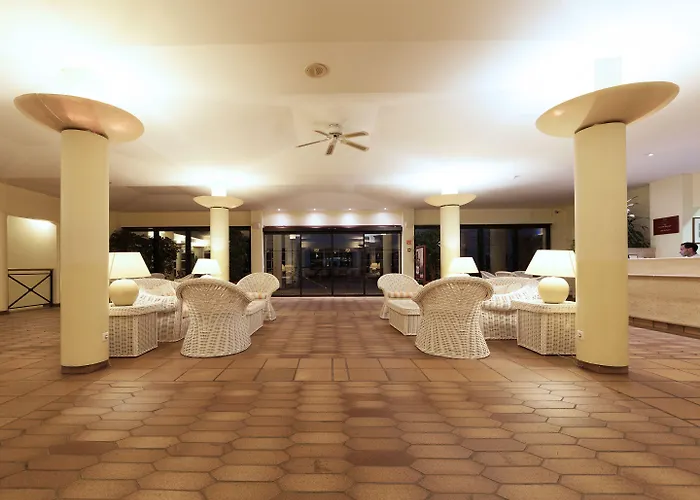 Dom Pedro Garajau Caniço