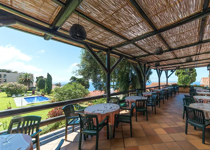 Dom Pedro Garajau Hotel 3*